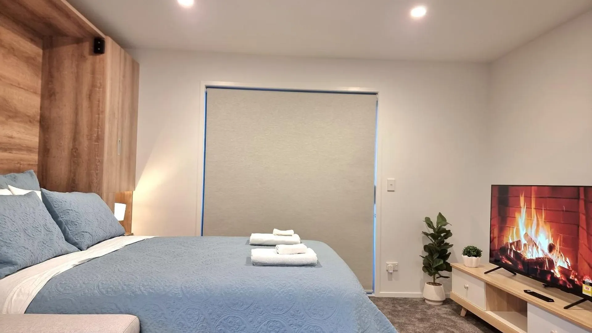 Brand New Central Studio On Wilmer Christchurch